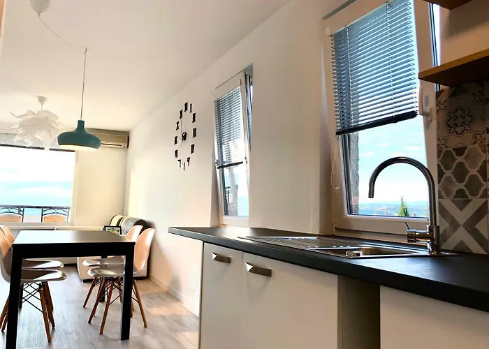 Seaview Apartment